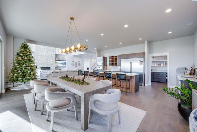 270 SW Golden Hills Drive, Pullman, WA 99163