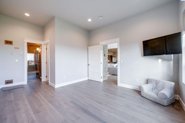 270 SW Golden Hills Drive, Pullman, WA 99163