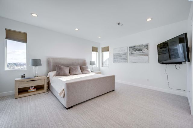 270 SW Golden Hills Drive, Pullman, WA 99163