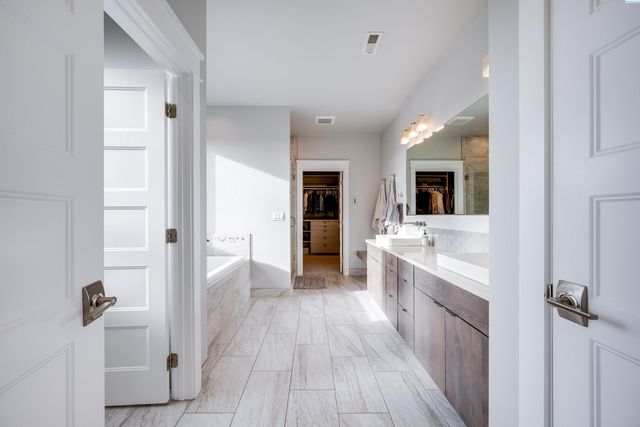 270 SW Golden Hills Drive, Pullman, WA 99163