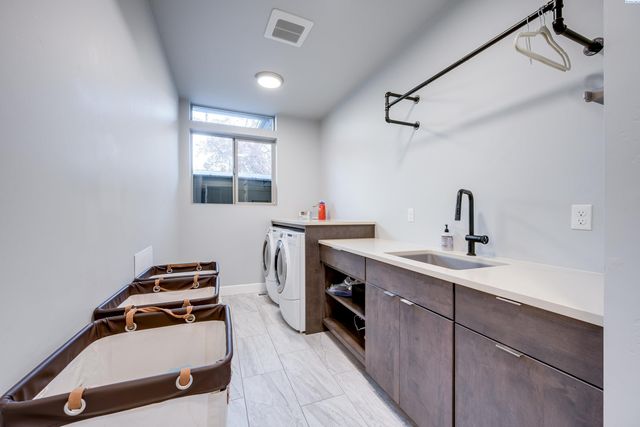 270 SW Golden Hills Drive, Pullman, WA 99163