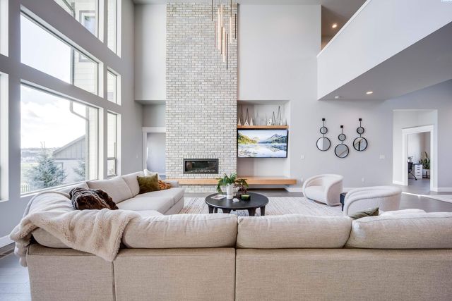 270 SW Golden Hills Drive, Pullman, WA 99163