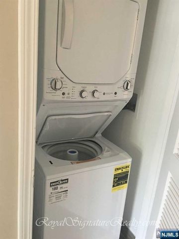 62 Bergen Turnpike 4D, Ridgefield Park, NJ 07660