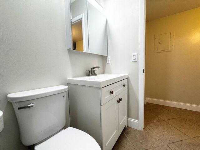 10717 Cleary Boulevard 211, Plantation, FL 33324