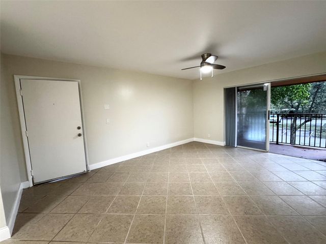 10717 Cleary Boulevard 211, Plantation, FL 33324
