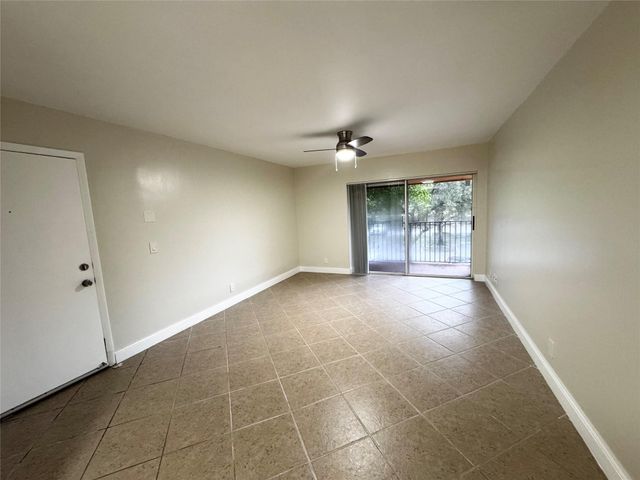 10717 Cleary Boulevard 211, Plantation, FL 33324