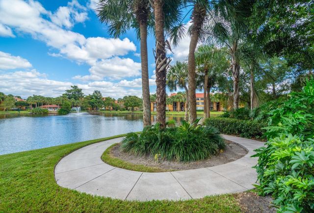 10717 Cleary Boulevard 211, Plantation, FL 33324