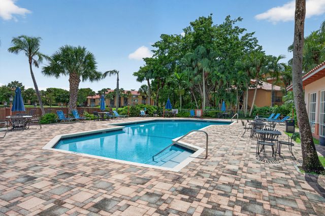 10717 Cleary Boulevard 211, Plantation, FL 33324