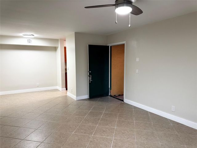 10717 Cleary Boulevard 211, Plantation, FL 33324