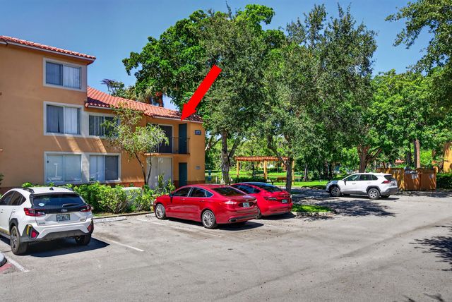 10717 Cleary Boulevard 211, Plantation, FL 33324