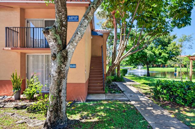 10717 Cleary Boulevard 211, Plantation, FL 33324