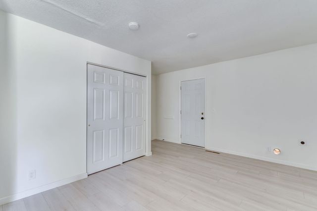 1515 E Catalina, Wichita, KS 67216