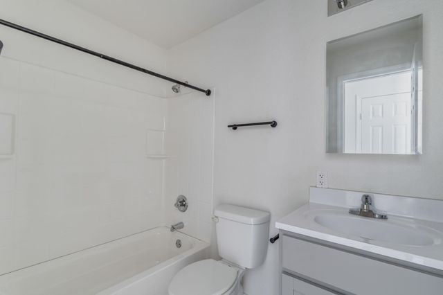 1515 E Catalina, Wichita, KS 67216