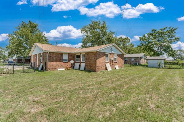 1515 E Catalina, Wichita, KS 67216