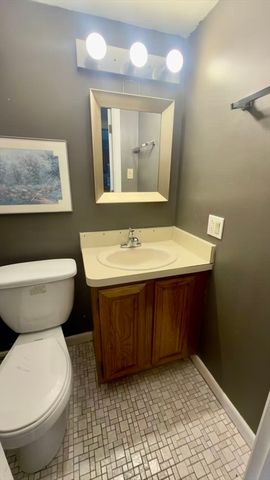 179 Tall Oaks Dr C, Weymouth, MA 02190