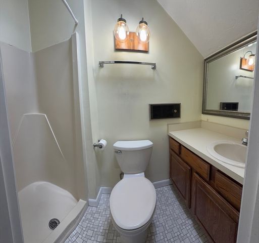 179 Tall Oaks Dr C, Weymouth, MA 02190