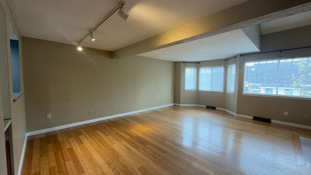 179 Tall Oaks Dr C, Weymouth, MA 02190
