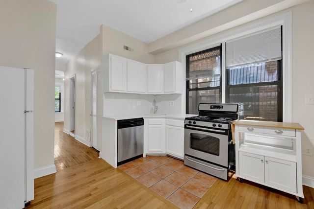 616 S Loomis Street 2, Chicago, IL 60607