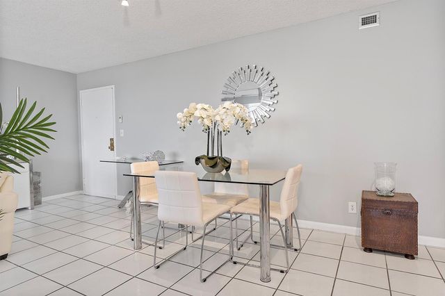 2841 N Ocean Boulevard 602, Fort Lauderdale, FL 33308