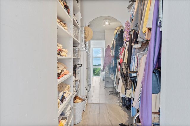 2841 N Ocean Boulevard 602, Fort Lauderdale, FL 33308
