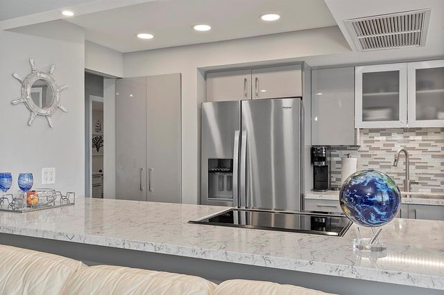 2841 N Ocean Boulevard 602, Fort Lauderdale, FL 33308