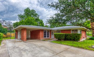 211 Green Meadow, San Antonio, TX 78213