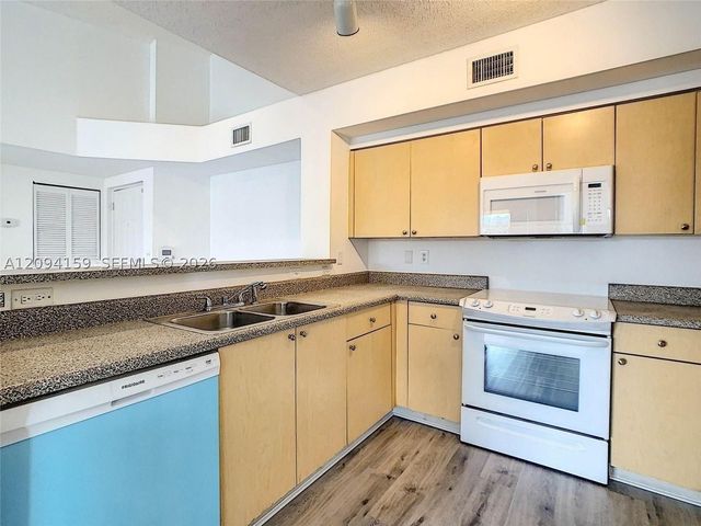 2080 W Preserve Way 303, Miramar, FL 33025