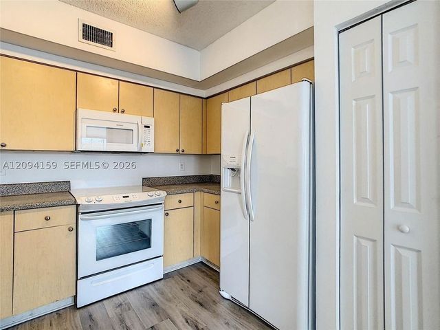 2080 W Preserve Way 303, Miramar, FL 33025