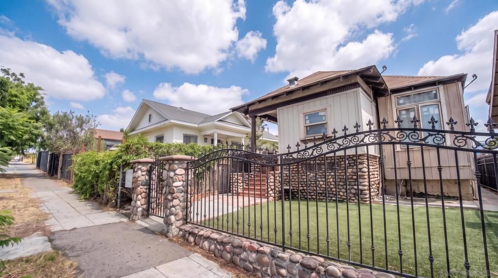 Image 3 of property listing at 525 25Th, San Diego, CA 92102