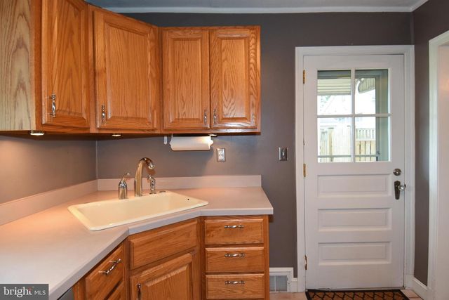 1531 PATRICK HENRY DR, Arlington, VA 22205