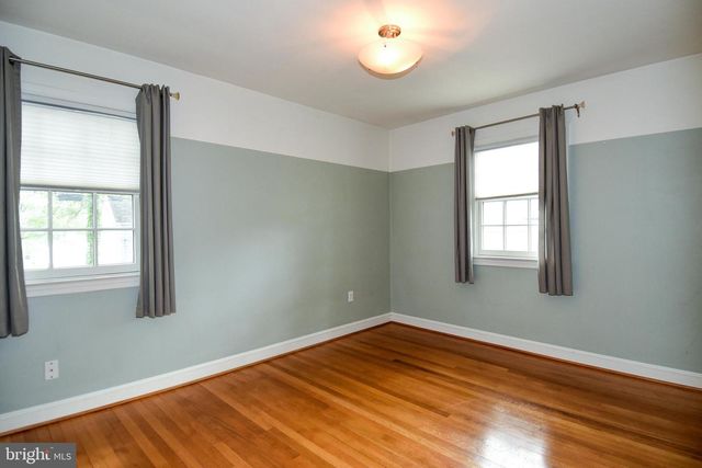 1531 PATRICK HENRY DR, Arlington, VA 22205