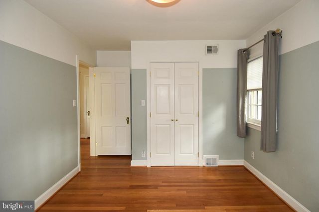 1531 PATRICK HENRY DR, Arlington, VA 22205