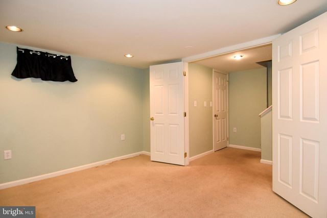 1531 PATRICK HENRY DR, Arlington, VA 22205