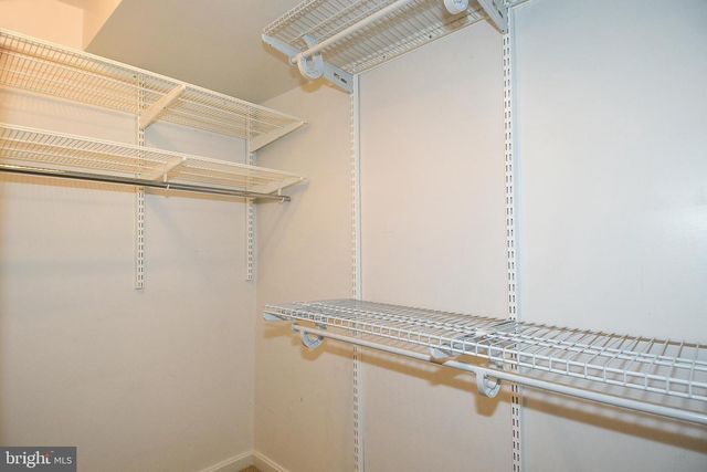 1531 PATRICK HENRY DR, Arlington, VA 22205