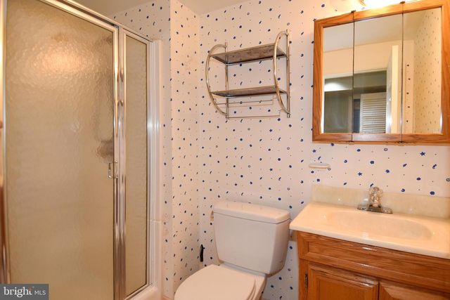 1531 PATRICK HENRY DR, Arlington, VA 22205