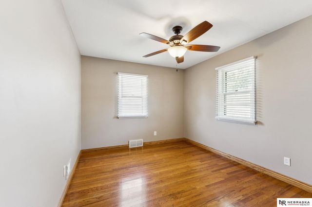 5002 S 59th Street, Omaha, NE 68117