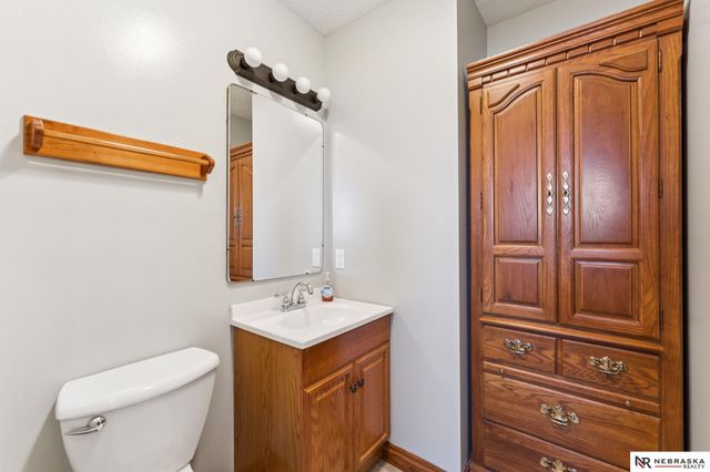 5002 S 59th Street, Omaha, NE 68117