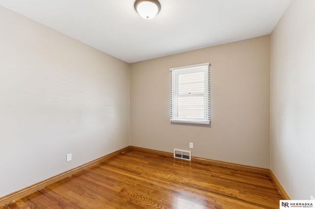 5002 S 59th Street, Omaha, NE 68117