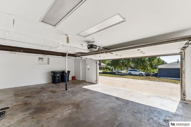 5002 S 59th Street, Omaha, NE 68117