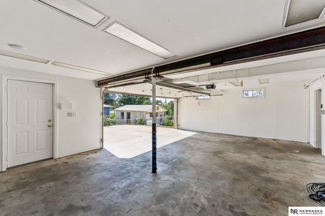 5002 S 59th Street, Omaha, NE 68117