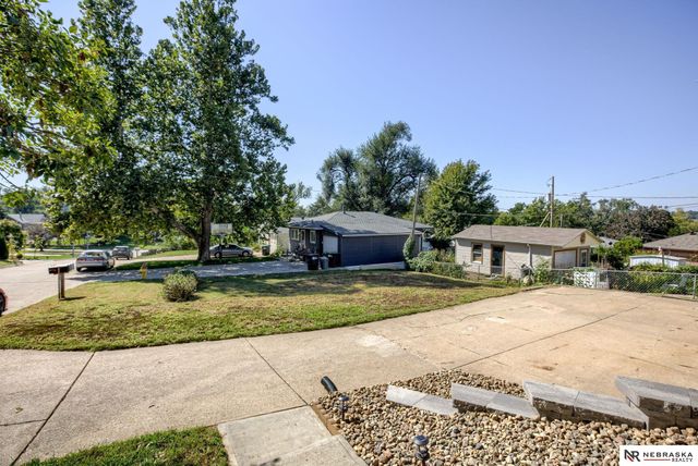 5002 S 59th Street, Omaha, NE 68117