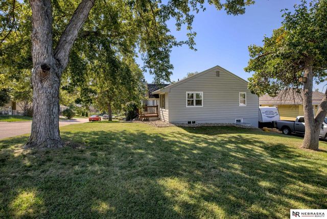 5002 S 59th Street, Omaha, NE 68117