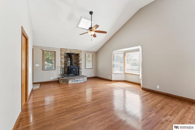 5002 S 59th Street, Omaha, NE 68117