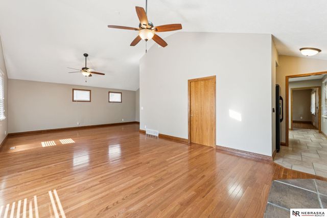 5002 S 59th Street, Omaha, NE 68117