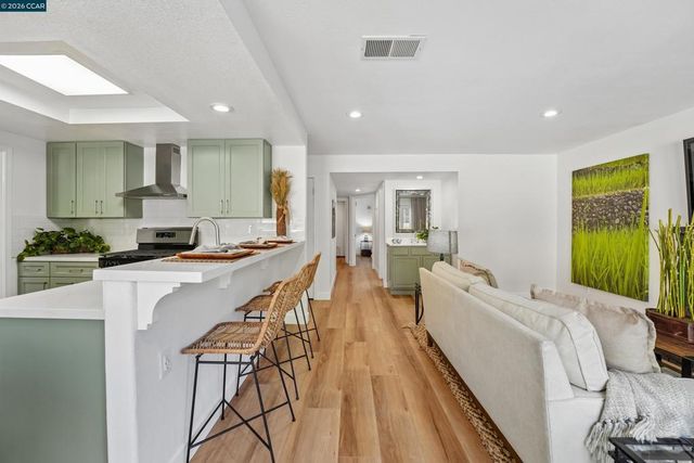 4860 Reno Ln, Richmond, CA 94803