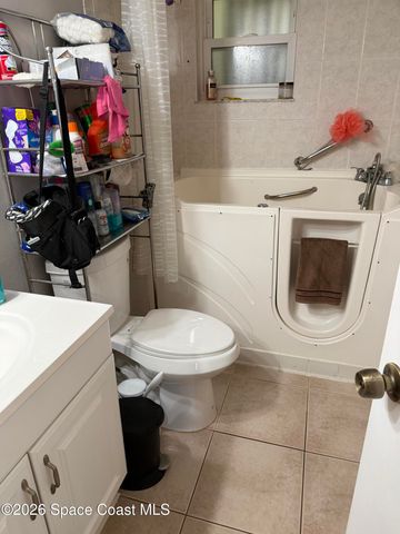 913 Commerce Road SE, Palm Bay, FL 32909