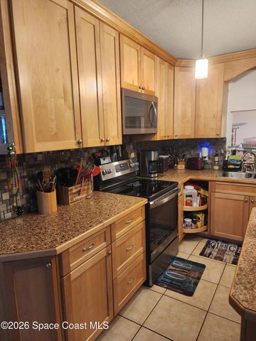 913 Commerce Road SE, Palm Bay, FL 32909