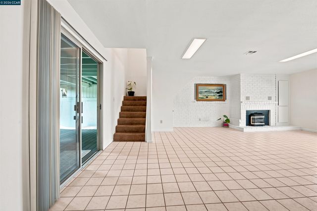 306 Winchester St, Vallejo, CA 94590