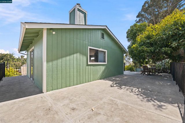 306 Winchester St, Vallejo, CA 94590