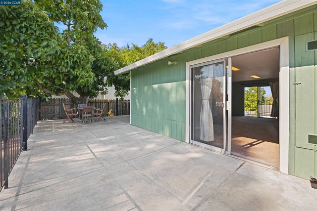 306 Winchester St, Vallejo, CA 94590